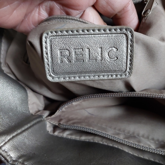 Relic Metallic Double-Front Pocket Tote Over-shoulder Bag - Picture 8 of 16